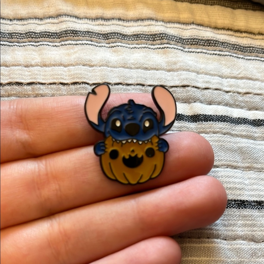 Stitch Pumpkin Enamel Pin
